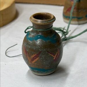 ⭐️miniature studio art pottery bud vase, measuring approximately 2” tall